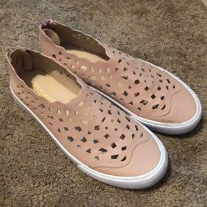 Slip on sneakers